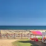 Ramada מלון 4*