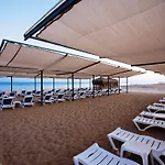 Ramada מלון 4*