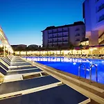 Ramada 4*