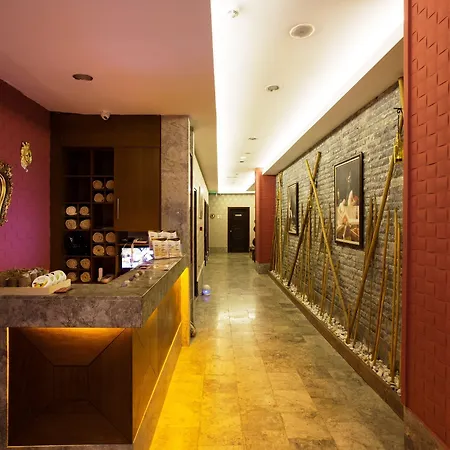 Ramada 호텔 4*