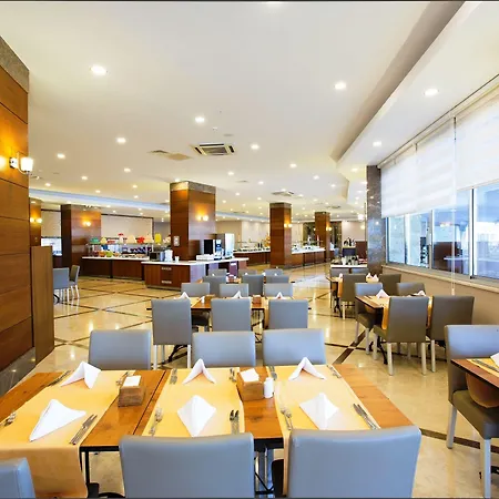 Ramada 4* 시데