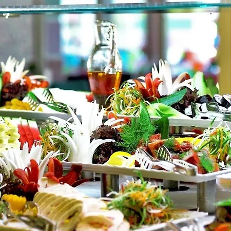 Ramada Hotel 4*