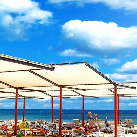 Ramada Ξενοδοχείο 4*