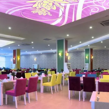 Ramada 4*