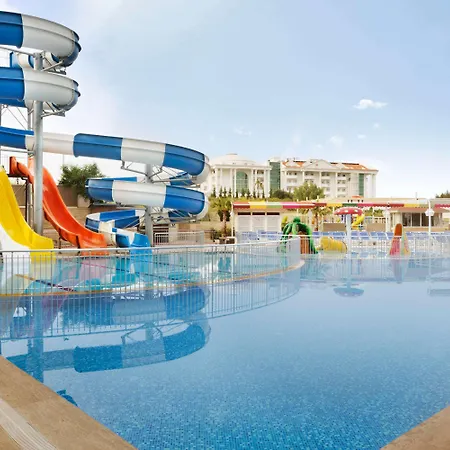 Otel Ramada Side