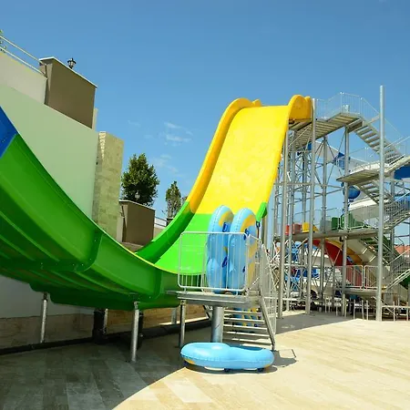 Otel Ramada Side