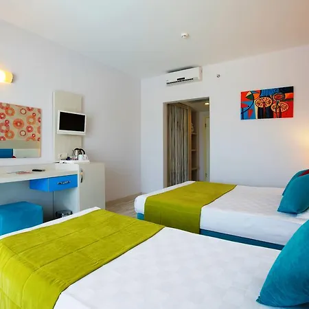 Ramada Otel Side